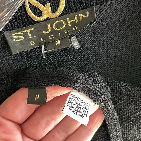 St. John Women’s Black Santana Knit Long V-Neck Button Front Cardigan - Picture 7 of 8